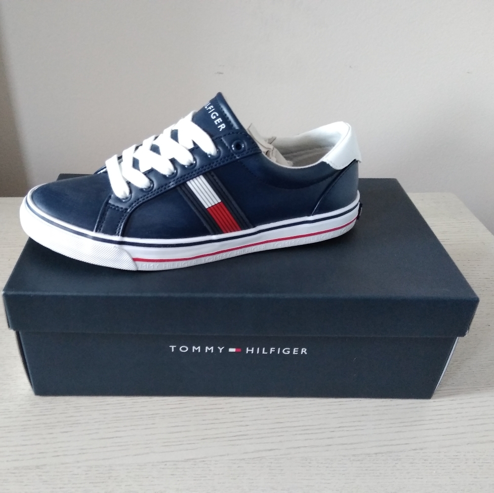 Tommy Hilfiger, 7.5 M, Dark Blue Sneakers